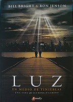 Luz En Medio De Tinieblas: Una Vida Que Ilumina El Camino 