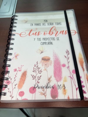 Libreta Transparente Tus Obras (Anillada, transparente)