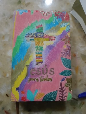 Biblia Jesús para Todos Ilustrada por Danelis Rengifo ( Imitación de cuero, color marfil)