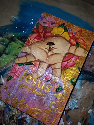 Biblia Jesús para Todos Ilustrada por Luisiani Lee (Imitación de cuero, color marfil)
