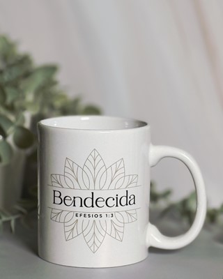 Bendecida | Taza Minimalista (Cerámica)
